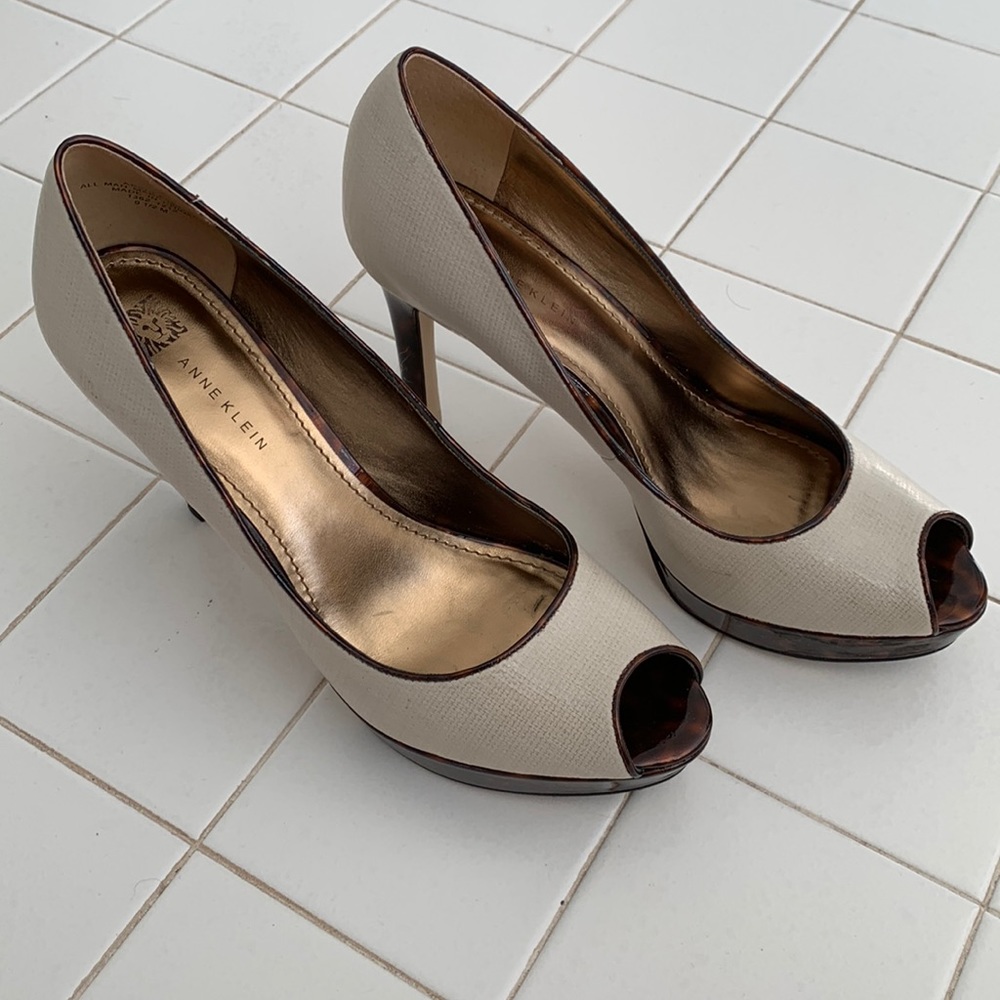 Anne Klein high heel, size 9.5